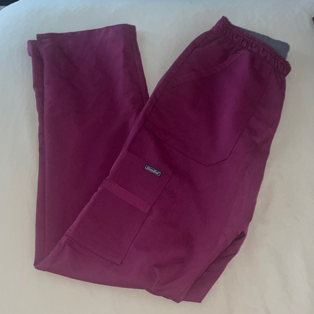 Sanibel wine scrub set